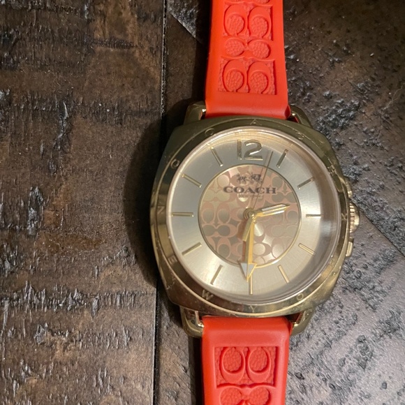 Watch - Picture 1 of 3